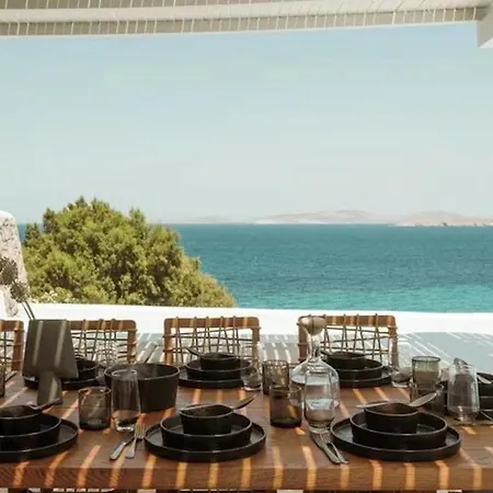 Beachfront Santorini Вилла Vourvoulos