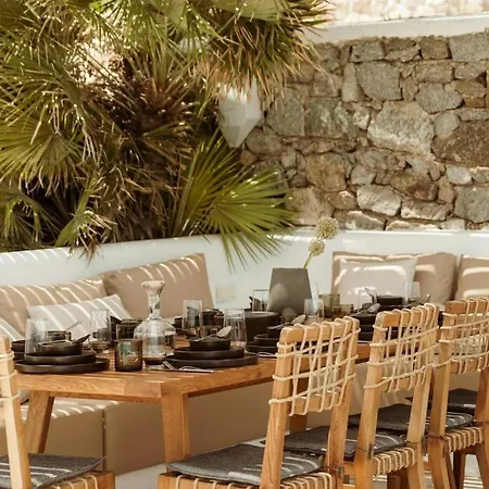 Beachfront Santorini Vourvoulos