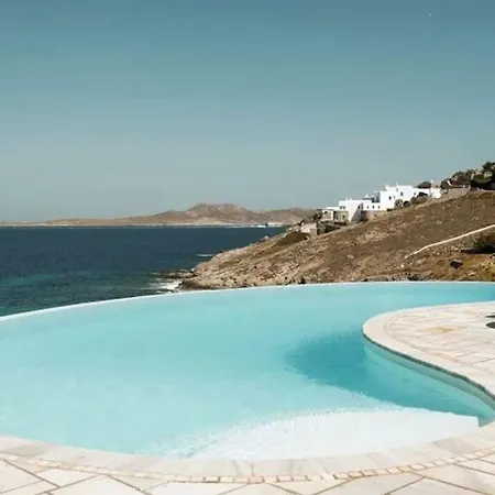Beachfront Santorini Vourvoulos